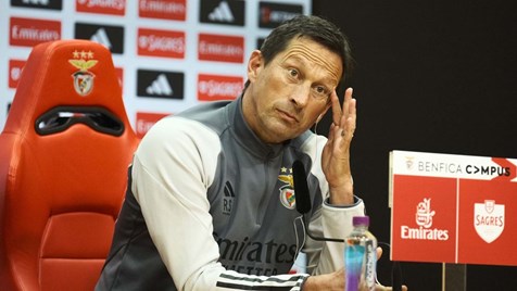 Roger Schmidt revelou que novo reforço do Benfica está com uma lesão grave